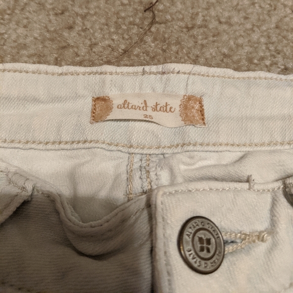 Holy Jeans - Picture 2 of 3